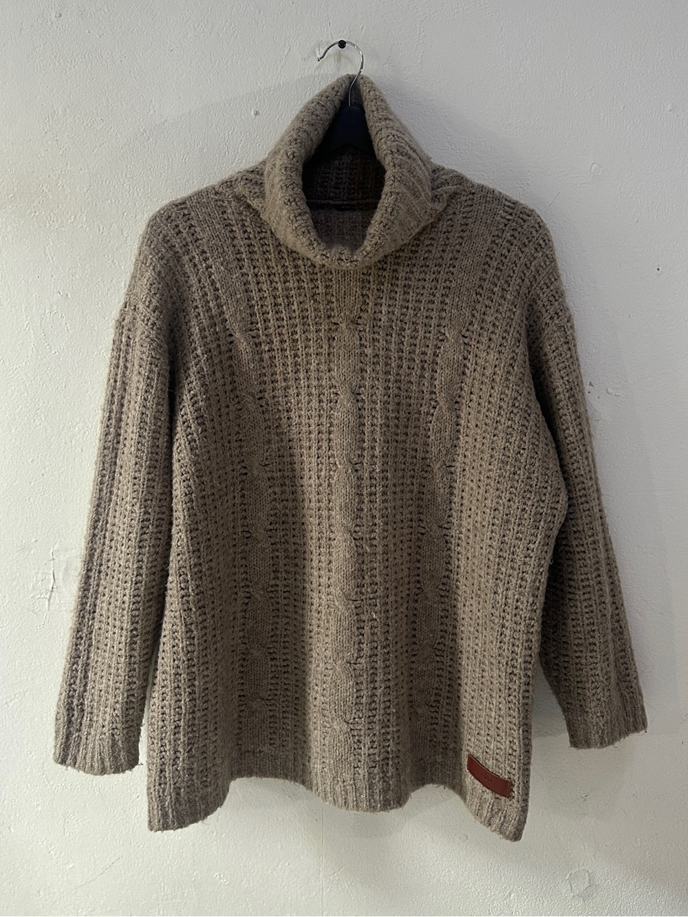 AMO Cable Knit Turtleneck Sweater Taupe Oversized Chunky Acrylic Women’s